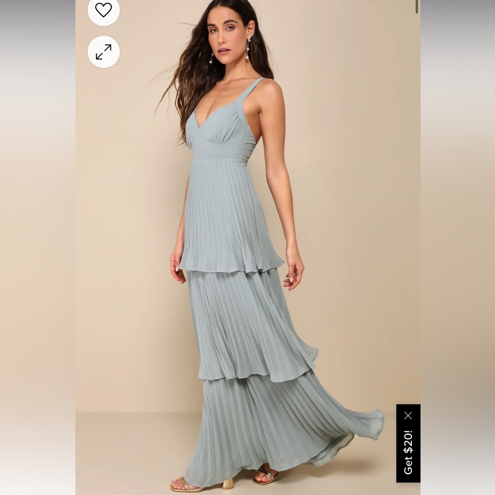 Lulus Sage Green Tiered Dress NEVER WORN TAGS STILL ON - Picture 2 of 3